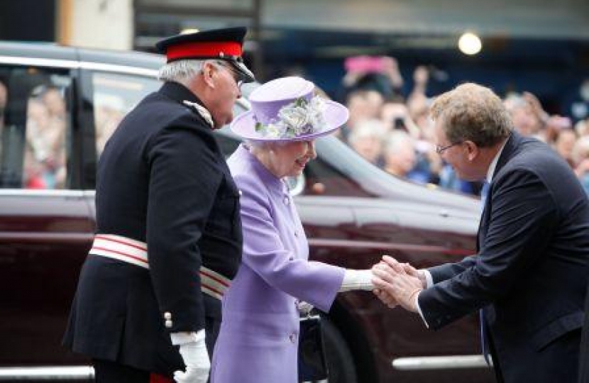 David Mundell MP welcoming The Queen to Peebles