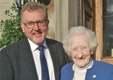 David Mundell with Mollie McIntosh, MBE, who has died at the age of 99