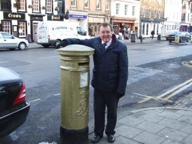 David Mundell MP with the Golden Post Box
